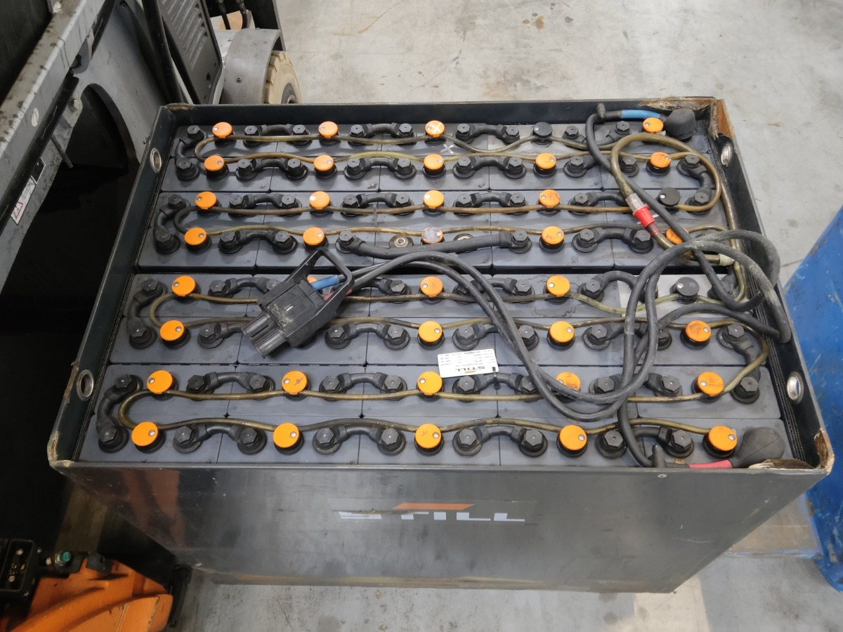 Still RX60-30 - Sähkötrukki: kuva Still RX60-30 - Sähkötrukki Still RX60-30 - Sähkötrukki: kuva Still RX60-30 - Sähkötrukki