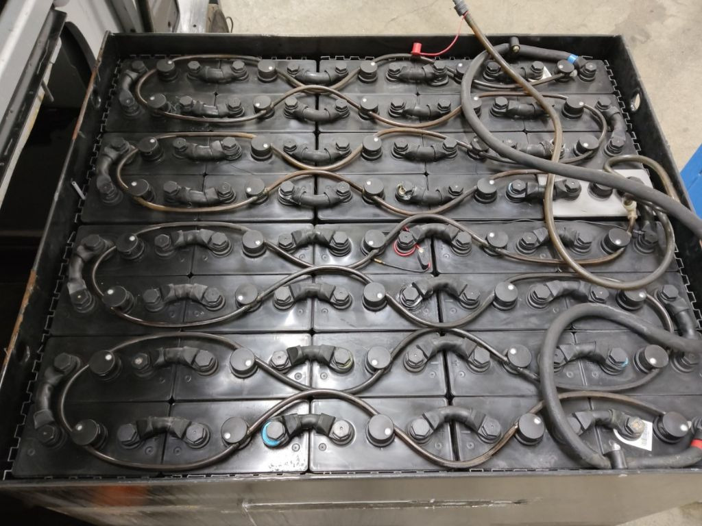 Still RX60-30L - Sähkötrukki: kuva Still RX60-30L - Sähkötrukki Still RX60-30L - Sähkötrukki: kuva Still RX60-30L - Sähkötrukki