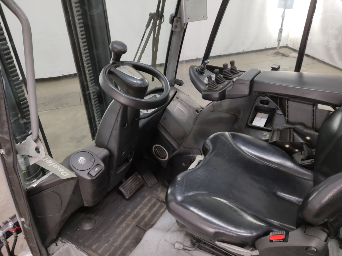 Still RX60-30L - Sähkötrukki: kuva Still RX60-30L - Sähkötrukki Still RX60-30L - Sähkötrukki: kuva Still RX60-30L - Sähkötrukki