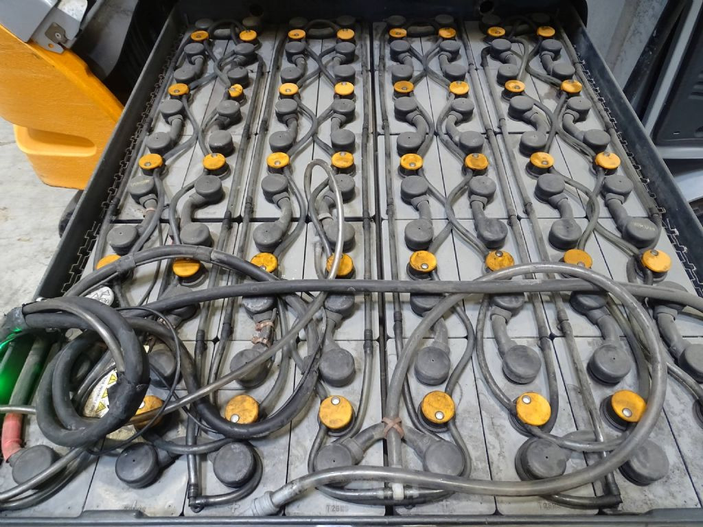 Still RX60-30L - Sähkötrukki: kuva Still RX60-30L - Sähkötrukki Still RX60-30L - Sähkötrukki: kuva Still RX60-30L - Sähkötrukki