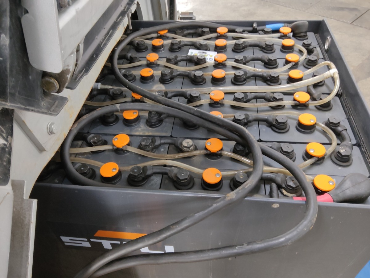 Still RX60-35 - Sähkötrukki: kuva Still RX60-35 - Sähkötrukki Still RX60-35 - Sähkötrukki: kuva Still RX60-35 - Sähkötrukki