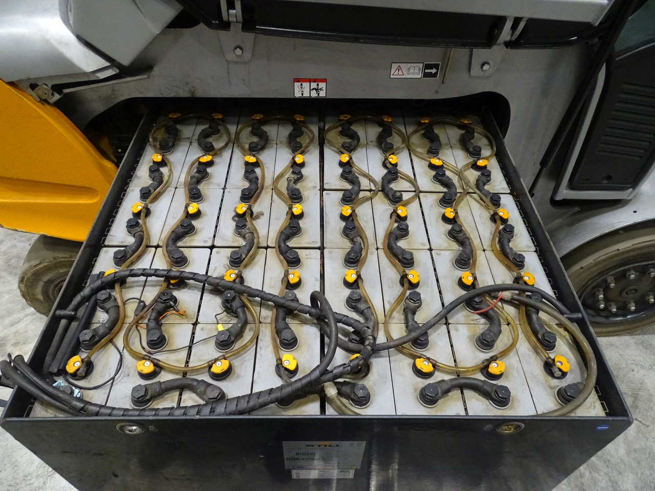 Still RX60-40 - Sähkötrukki: kuva Still RX60-40 - Sähkötrukki Still RX60-40 - Sähkötrukki: kuva Still RX60-40 - Sähkötrukki