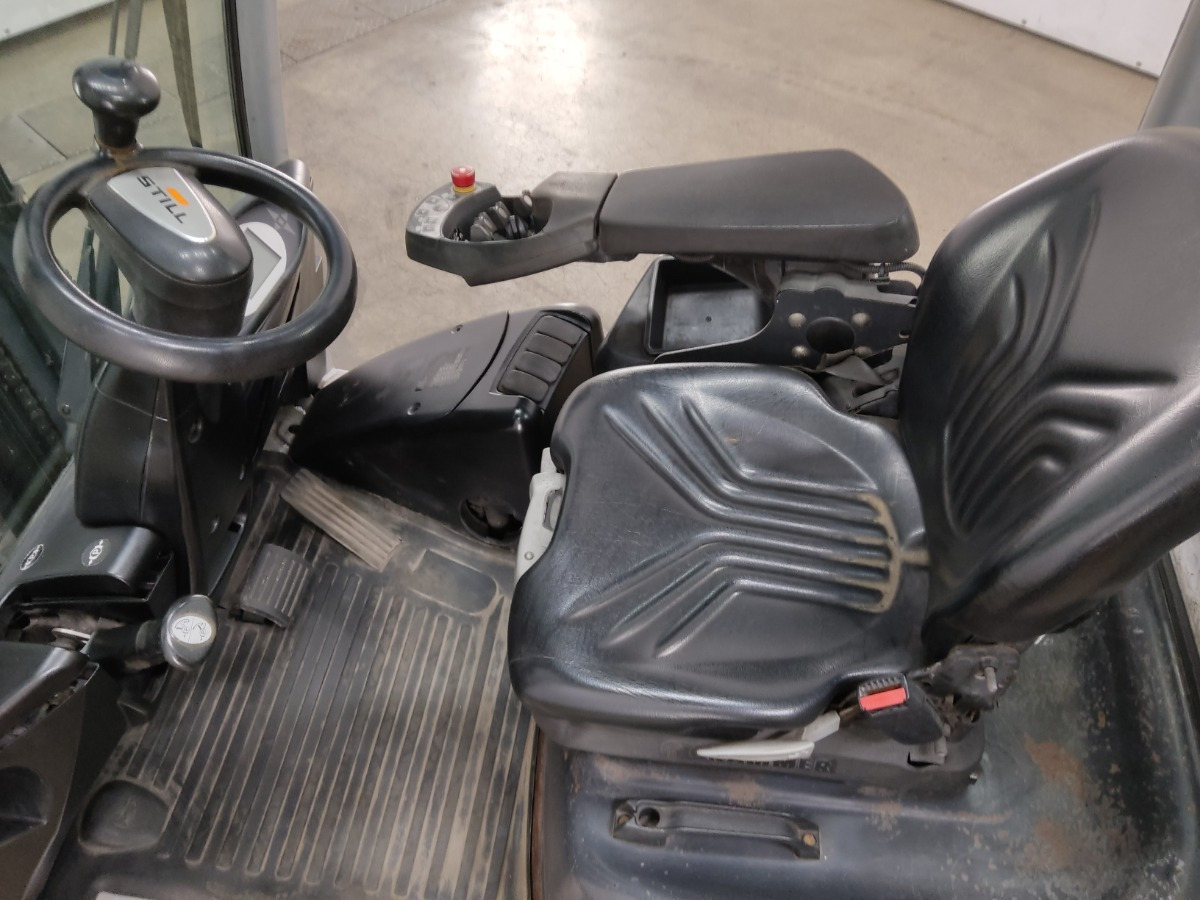 Still RX70-25 - Dieseltrukki: kuva Still RX70-25 - Dieseltrukki Still RX70-25 - Dieseltrukki: kuva Still RX70-25 - Dieseltrukki