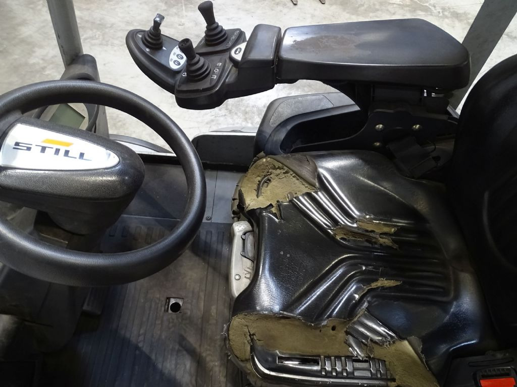 Still RX70-50/600 - Dieseltrukki: kuva Still RX70-50/600 - Dieseltrukki Still RX70-50/600 - Dieseltrukki: kuva Still RX70-50/600 - Dieseltrukki