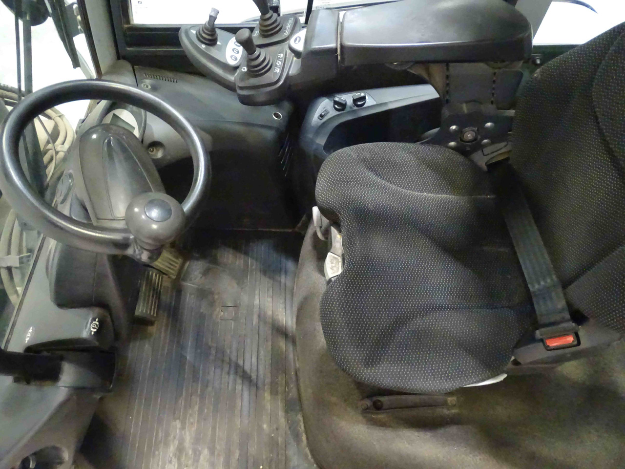 Still RX70-60 - Dieseltrukki: kuva Still RX70-60 - Dieseltrukki Still RX70-60 - Dieseltrukki: kuva Still RX70-60 - Dieseltrukki