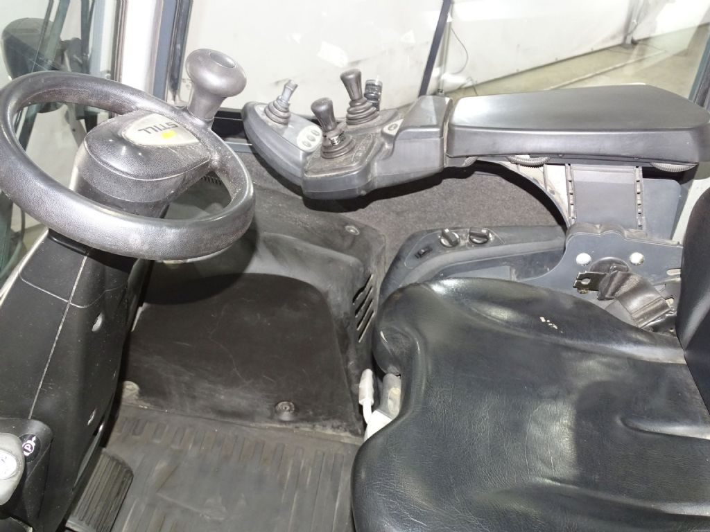 Still RX70-70 - Dieseltrukki: kuva Still RX70-70 - Dieseltrukki Still RX70-70 - Dieseltrukki: kuva Still RX70-70 - Dieseltrukki