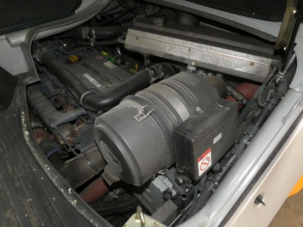 Still RX70-80/900 - Dieseltrukki: kuva Still RX70-80/900 - Dieseltrukki Still RX70-80/900 - Dieseltrukki: kuva Still RX70-80/900 - Dieseltrukki