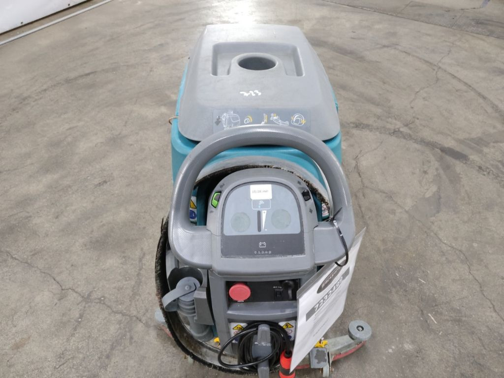 Tennant SCHEUERSAUGMASCHINE - Yhdistelmäkone: kuva Tennant SCHEUERSAUGMASCHINE - Yhdistelmäkone Tennant SCHEUERSAUGMASCHINE - Yhdistelmäkone: kuva Tennant SCHEUERSAUGMASCHINE - Yhdistelmäkone