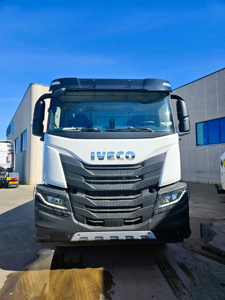Iveco X-Way AD300X46Z HR ON+ - Lava-kuorma-auto, Nosturiauto: kuva Iveco X-Way AD300X46Z HR ON+ - Lava-kuorma-auto, Nosturiauto Iveco X-Way AD300X46Z HR ON+ - Lava-kuorma-auto, Nosturiauto: kuva Iveco X-Way AD300X46Z HR ON+ - Lava-kuorma-auto, Nosturiauto