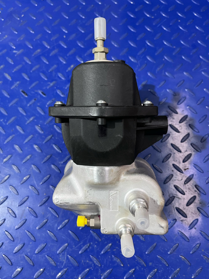 Mercedes Benz Pompa Adblue Actros MP4 Euro 5 - AdBlue tankki: kuva Mercedes Benz Pompa Adblue Actros MP4 Euro 5 - AdBlue tankki Mercedes Benz Pompa Adblue Actros MP4 Euro 5 - AdBlue tankki: kuva Mercedes Benz Pompa Adblue Actros MP4 Euro 5 - AdBlue tankki