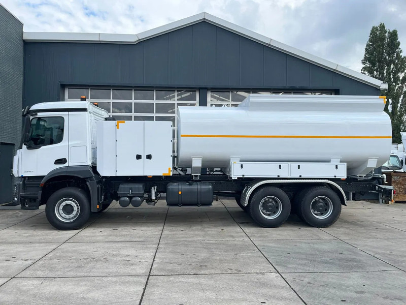 Mercedes-Benz Arocs 3340 6x4 Water Tank Truck - Säiliöauto: kuva Mercedes-Benz Arocs 3340 6x4 Water Tank Truck - Säiliöauto Mercedes-Benz Arocs 3340 6x4 Water Tank Truck - Säiliöauto: kuva Mercedes-Benz Arocs 3340 6x4 Water Tank Truck - Säiliöauto