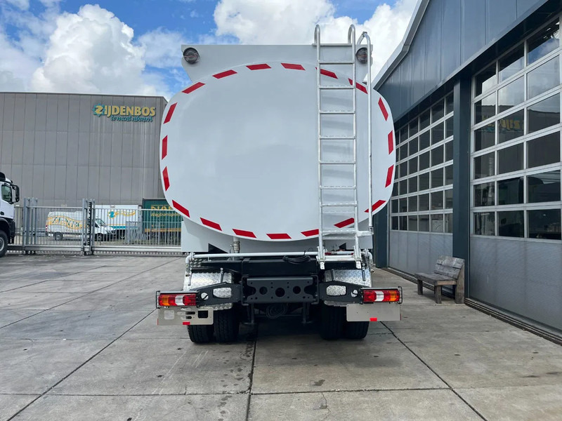 Mercedes-Benz Arocs 3340 6x6 Water Tank Truck - Säiliöauto: kuva Mercedes-Benz Arocs 3340 6x6 Water Tank Truck - Säiliöauto Mercedes-Benz Arocs 3340 6x6 Water Tank Truck - Säiliöauto: kuva Mercedes-Benz Arocs 3340 6x6 Water Tank Truck - Säiliöauto