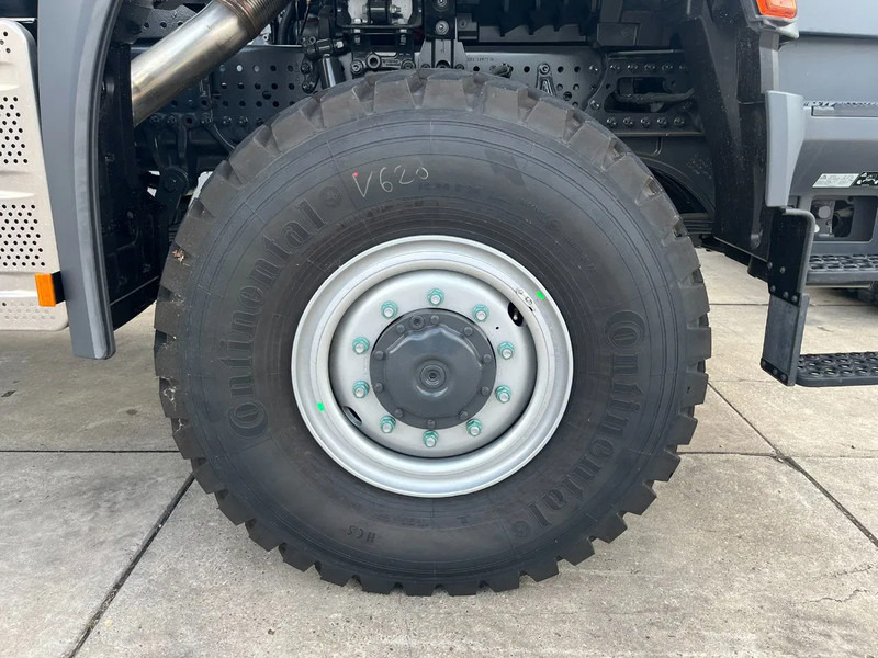 Uusi Pressukapelli kuorma-auto Mercedes-Benz Arocs 3340 A 6x6 Cargo Truck: kuva Uusi Pressukapelli kuorma-auto Mercedes-Benz Arocs 3340 A 6x6 Cargo Truck Uusi Pressukapelli kuorma-auto Mercedes-Benz Arocs 3340 A 6x6 Cargo Truck: kuva Uusi Pressukapelli kuorma-auto Mercedes-Benz Arocs 3340 A 6x6 Cargo Truck