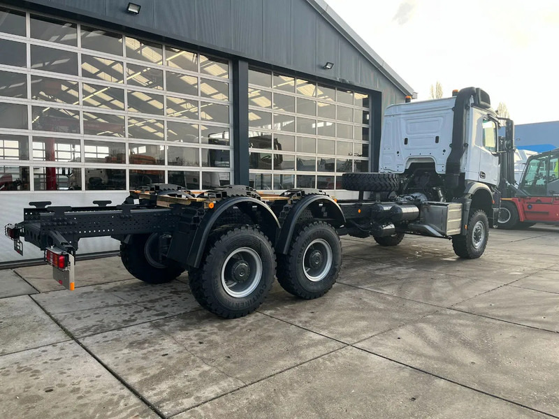 Mercedes-Benz Arocs 3340 A 6x6 Chassis cabin - Kuorma-auto alusta: kuva Mercedes-Benz Arocs 3340 A 6x6 Chassis cabin - Kuorma-auto alusta Mercedes-Benz Arocs 3340 A 6x6 Chassis cabin - Kuorma-auto alusta: kuva Mercedes-Benz Arocs 3340 A 6x6 Chassis cabin - Kuorma-auto alusta