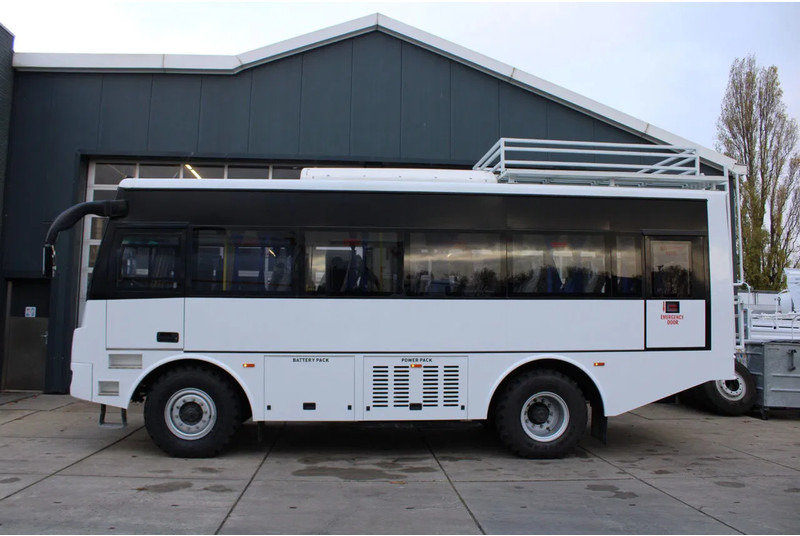 Mercedes-Benz Atego 1725 4x4 Passenger Bus - Turistibussi: kuva Mercedes-Benz Atego 1725 4x4 Passenger Bus - Turistibussi Mercedes-Benz Atego 1725 4x4 Passenger Bus - Turistibussi: kuva Mercedes-Benz Atego 1725 4x4 Passenger Bus - Turistibussi