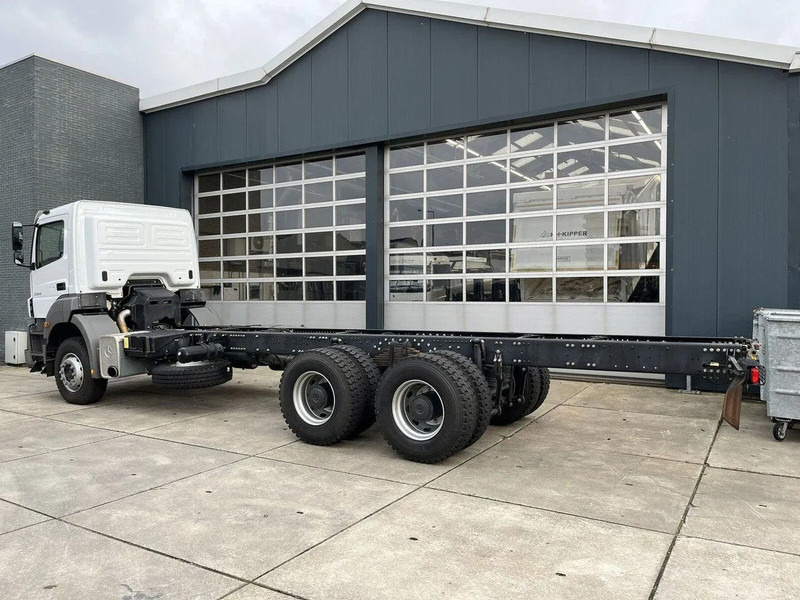 Mercedes-Benz Axor 3344 6x4 Chassis Cabin - Kuorma-auto alusta: kuva Mercedes-Benz Axor 3344 6x4 Chassis Cabin - Kuorma-auto alusta Mercedes-Benz Axor 3344 6x4 Chassis Cabin - Kuorma-auto alusta: kuva Mercedes-Benz Axor 3344 6x4 Chassis Cabin - Kuorma-auto alusta