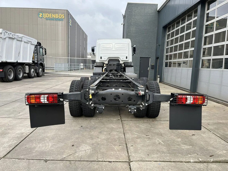 Mercedes-Benz Axor 3344 6x4 Chassis Cabin - Kuorma-auto alusta: kuva Mercedes-Benz Axor 3344 6x4 Chassis Cabin - Kuorma-auto alusta Mercedes-Benz Axor 3344 6x4 Chassis Cabin - Kuorma-auto alusta: kuva Mercedes-Benz Axor 3344 6x4 Chassis Cabin - Kuorma-auto alusta