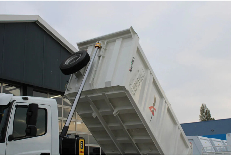 Leasing Mercedes-Benz Axor 3344 K 6x4 Tipper Truck Mercedes-Benz Axor 3344 K 6x4 Tipper Truck: kuva Leasing Mercedes-Benz Axor 3344 K 6x4 Tipper Truck Mercedes-Benz Axor 3344 K 6x4 Tipper Truck