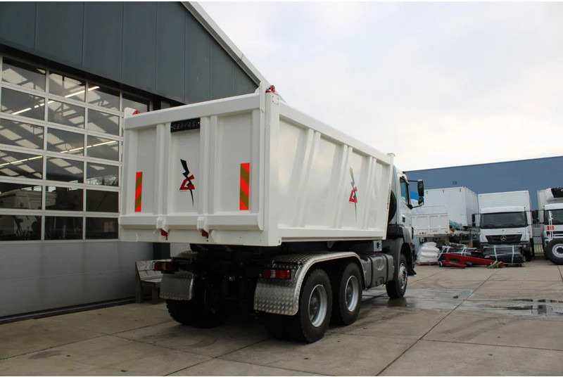 Mercedes-Benz Axor 3344 K 6x4 Tipper Truck - Kippiauto kuorma-auto: kuva Mercedes-Benz Axor 3344 K 6x4 Tipper Truck - Kippiauto kuorma-auto Mercedes-Benz Axor 3344 K 6x4 Tipper Truck - Kippiauto kuorma-auto: kuva Mercedes-Benz Axor 3344 K 6x4 Tipper Truck - Kippiauto kuorma-auto