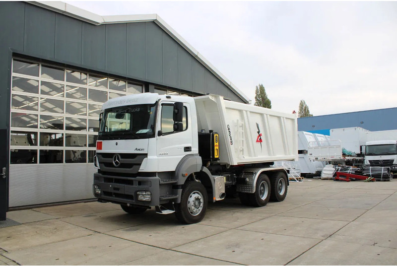 Mercedes-Benz Axor 3344 K 6x4 Tipper Truck - Kippiauto kuorma-auto: kuva Mercedes-Benz Axor 3344 K 6x4 Tipper Truck - Kippiauto kuorma-auto Mercedes-Benz Axor 3344 K 6x4 Tipper Truck - Kippiauto kuorma-auto: kuva Mercedes-Benz Axor 3344 K 6x4 Tipper Truck - Kippiauto kuorma-auto