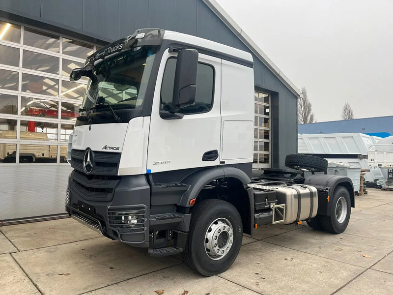 Mercedes-Benz Actros 2045 S 4x2 Tractor Head - Vetopöytäauto: kuva Mercedes-Benz Actros 2045 S 4x2 Tractor Head - Vetopöytäauto Mercedes-Benz Actros 2045 S 4x2 Tractor Head - Vetopöytäauto: kuva Mercedes-Benz Actros 2045 S 4x2 Tractor Head - Vetopöytäauto