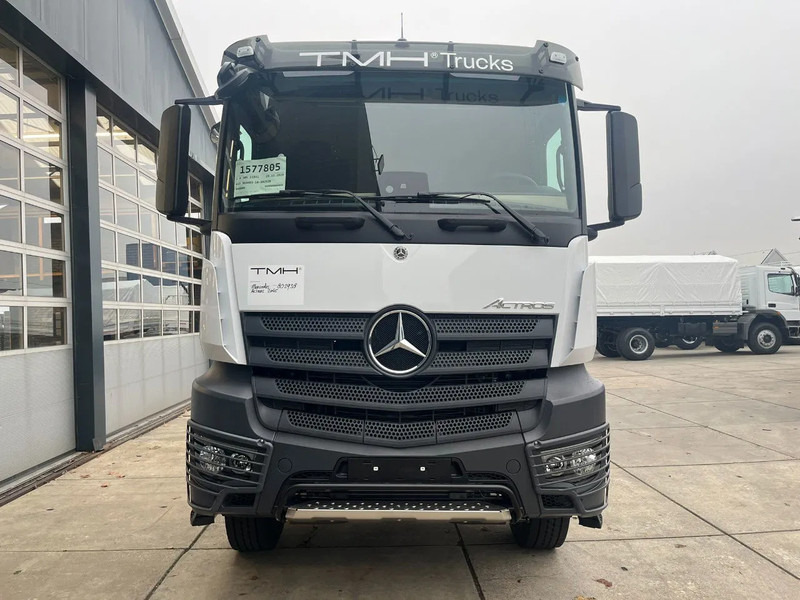Mercedes-Benz Actros 2045 S 4x2 Tractor Head - Vetopöytäauto: kuva Mercedes-Benz Actros 2045 S 4x2 Tractor Head - Vetopöytäauto Mercedes-Benz Actros 2045 S 4x2 Tractor Head - Vetopöytäauto: kuva Mercedes-Benz Actros 2045 S 4x2 Tractor Head - Vetopöytäauto