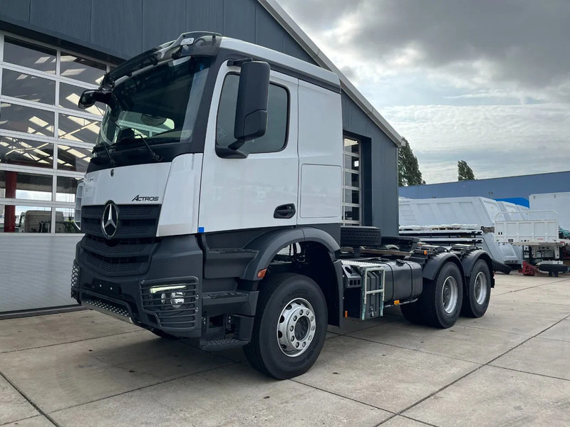 Mercedes-Benz Actros 3340 S 6x4 Tractor Head - Vetopöytäauto: kuva Mercedes-Benz Actros 3340 S 6x4 Tractor Head - Vetopöytäauto Mercedes-Benz Actros 3340 S 6x4 Tractor Head - Vetopöytäauto: kuva Mercedes-Benz Actros 3340 S 6x4 Tractor Head - Vetopöytäauto