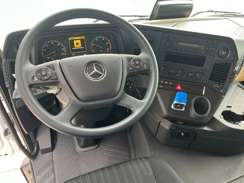 Uusi Vetopöytäauto Mercedes-Benz Actros 3348 S 6x4 Tractor Head: kuva Uusi Vetopöytäauto Mercedes-Benz Actros 3348 S 6x4 Tractor Head