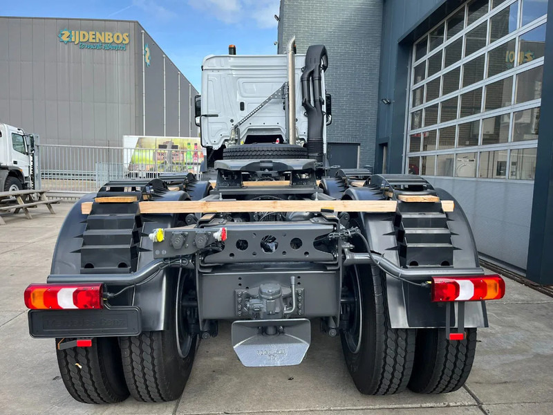 Mercedes-Benz Arocs 4058 AS 6x6 Tractor Head 180T Push Pull EURO-5 - Vetopöytäauto: kuva Mercedes-Benz Arocs 4058 AS 6x6 Tractor Head 180T Push Pull EURO-5 - Vetopöytäauto Mercedes-Benz Arocs 4058 AS 6x6 Tractor Head 180T Push Pull EURO-5 - Vetopöytäauto: kuva Mercedes-Benz Arocs 4058 AS 6x6 Tractor Head 180T Push Pull EURO-5 - Vetopöytäauto