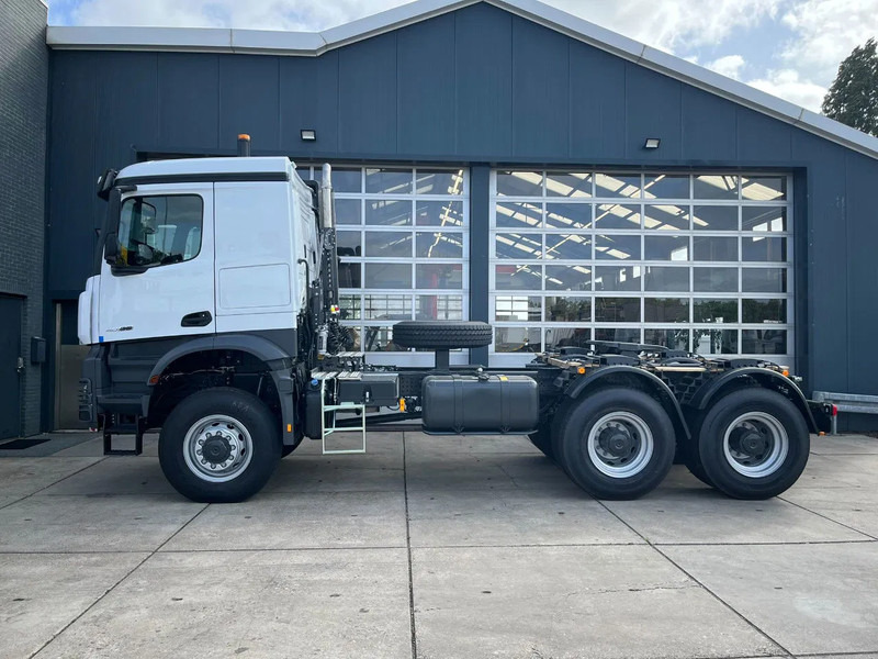 Mercedes-Benz Arocs 4058 AS 6x6 Tractor Head 180T Push Pull EURO-5 - Vetopöytäauto: kuva Mercedes-Benz Arocs 4058 AS 6x6 Tractor Head 180T Push Pull EURO-5 - Vetopöytäauto Mercedes-Benz Arocs 4058 AS 6x6 Tractor Head 180T Push Pull EURO-5 - Vetopöytäauto: kuva Mercedes-Benz Arocs 4058 AS 6x6 Tractor Head 180T Push Pull EURO-5 - Vetopöytäauto