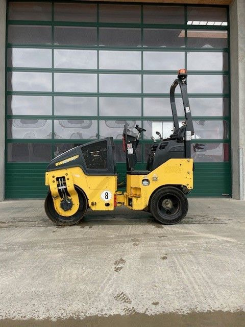 BOMAG BW 100 AC-5 - Yhdistelmäjyrä: kuva BOMAG BW 100 AC-5 - Yhdistelmäjyrä BOMAG BW 100 AC-5 - Yhdistelmäjyrä: kuva BOMAG BW 100 AC-5 - Yhdistelmäjyrä