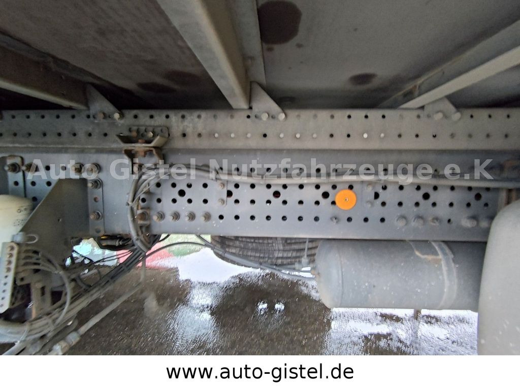 Pressukapelli kuorma-auto Mercedes-Benz Antos 1833 4x2 BL*Dautel DL1500s Hebebühne: kuva Pressukapelli kuorma-auto Mercedes-Benz Antos 1833 4x2 BL*Dautel DL1500s Hebebühne