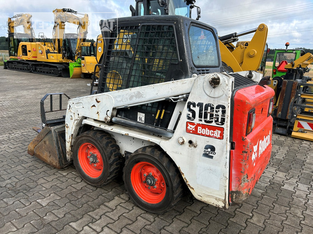 Bobcat S100 - Liukuohjattu kuormaaja: kuva Bobcat S100 - Liukuohjattu kuormaaja Bobcat S100 - Liukuohjattu kuormaaja: kuva Bobcat S100 - Liukuohjattu kuormaaja