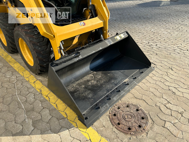 Cat 226D - Liukuohjattu kuormaaja: kuva Cat 226D - Liukuohjattu kuormaaja Cat 226D - Liukuohjattu kuormaaja: kuva Cat 226D - Liukuohjattu kuormaaja