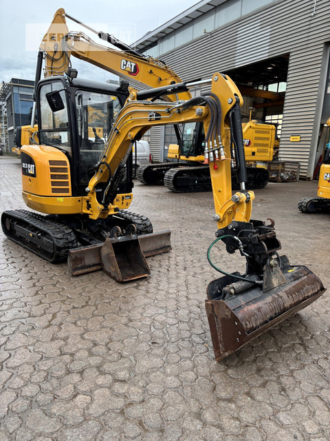 Cat 302.7D - Minikuormaaja: kuva Cat 302.7D - Minikuormaaja Cat 302.7D - Minikuormaaja: kuva Cat 302.7D - Minikuormaaja
