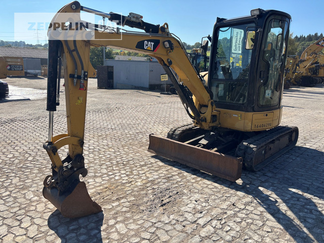 Cat 303.5ECR - Minikuormaaja: kuva Cat 303.5ECR - Minikuormaaja Cat 303.5ECR - Minikuormaaja: kuva Cat 303.5ECR - Minikuormaaja