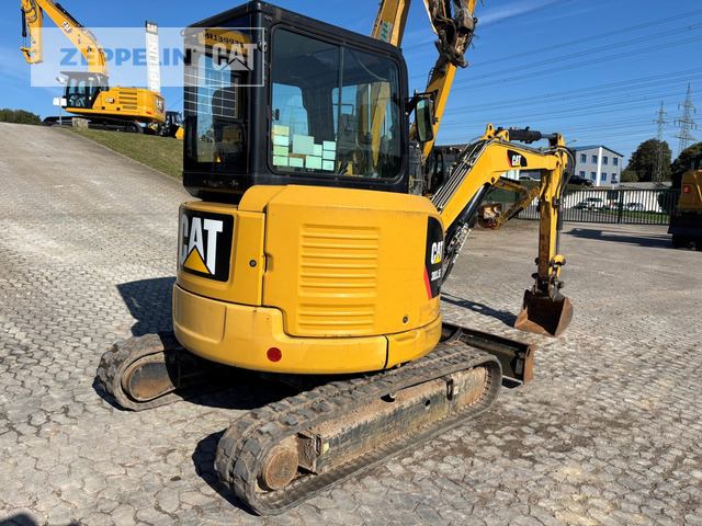 Cat 303.5ECR - Minikuormaaja: kuva Cat 303.5ECR - Minikuormaaja Cat 303.5ECR - Minikuormaaja: kuva Cat 303.5ECR - Minikuormaaja