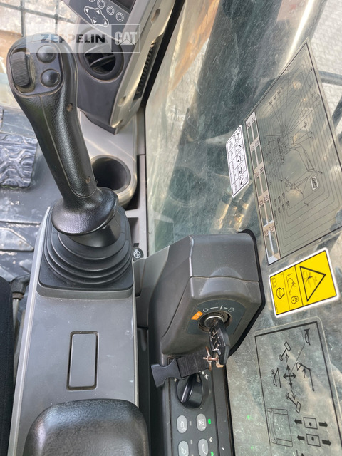 Telakaivukone Cat 352FL: kuva Telakaivukone Cat 352FL Telakaivukone Cat 352FL: kuva Telakaivukone Cat 352FL