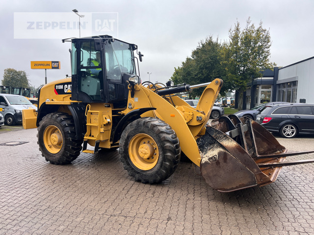 Cat 918M - Pyöräkuormaaja: kuva Cat 918M - Pyöräkuormaaja Cat 918M - Pyöräkuormaaja: kuva Cat 918M - Pyöräkuormaaja