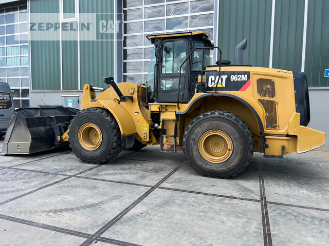 Cat 962M - Pyöräkuormaaja: kuva Cat 962M - Pyöräkuormaaja Cat 962M - Pyöräkuormaaja: kuva Cat 962M - Pyöräkuormaaja