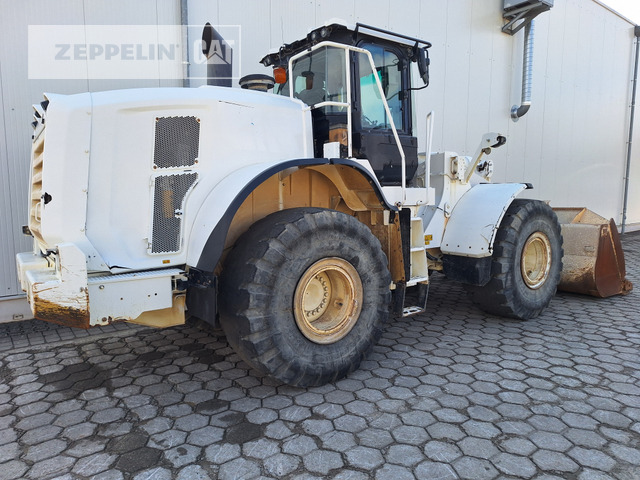 Cat 966M - Pyöräkuormaaja: kuva Cat 966M - Pyöräkuormaaja Cat 966M - Pyöräkuormaaja: kuva Cat 966M - Pyöräkuormaaja