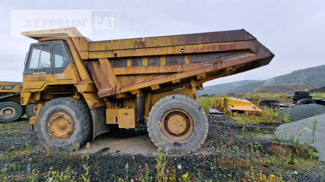 Komatsu HD325-6 - Maansiirtoauto: kuva Komatsu HD325-6 - Maansiirtoauto Komatsu HD325-6 - Maansiirtoauto: kuva Komatsu HD325-6 - Maansiirtoauto