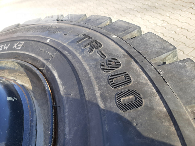 Rengas - Rakennuskoneet Komponenten Rädersatz: kuva Rengas - Rakennuskoneet Komponenten Rädersatz