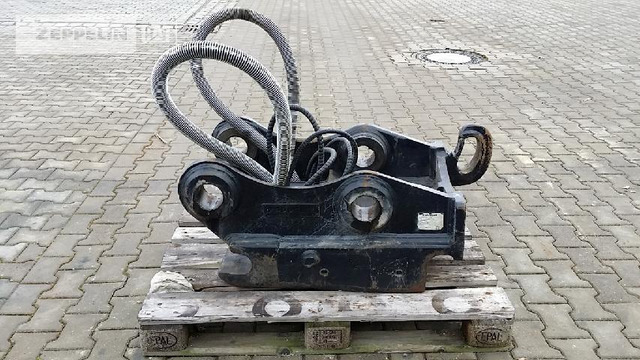 Oil-Quick OQ80 Schnellwechsler - Pikaliitin - Rakennuskoneet: kuva Oil-Quick OQ80 Schnellwechsler - Pikaliitin - Rakennuskoneet Oil-Quick OQ80 Schnellwechsler - Pikaliitin - Rakennuskoneet: kuva Oil-Quick OQ80 Schnellwechsler - Pikaliitin - Rakennuskoneet