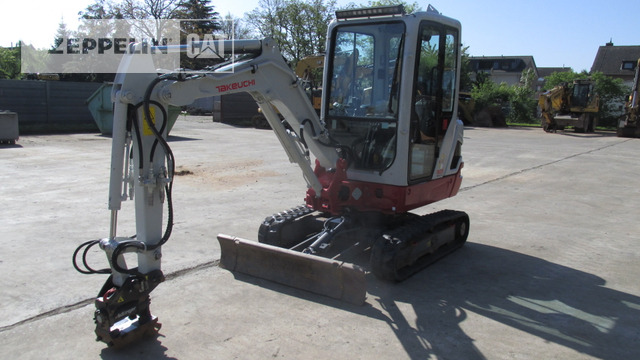 Takeuchi, Japan TB225 - Minikuormaaja: kuva Takeuchi, Japan TB225 - Minikuormaaja Takeuchi, Japan TB225 - Minikuormaaja: kuva Takeuchi, Japan TB225 - Minikuormaaja