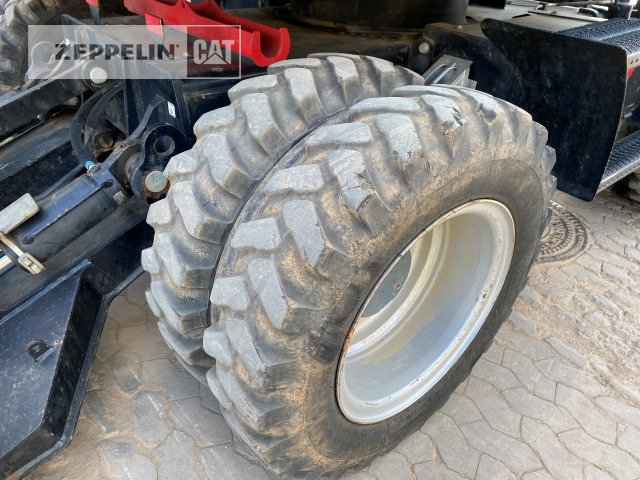 Pyöräalustainen kaivinkone Zeppelin ZM110: kuva Pyöräalustainen kaivinkone Zeppelin ZM110 Pyöräalustainen kaivinkone Zeppelin ZM110: kuva Pyöräalustainen kaivinkone Zeppelin ZM110