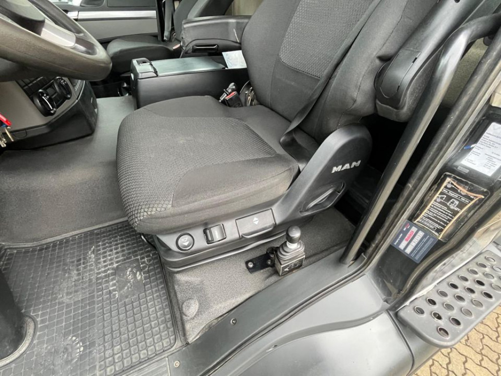 MAN TG-S 35.460 8x6 4 Achs Muldenkipper Meiller 18m³ - Dumpperi: kuva MAN TG-S 35.460 8x6 4 Achs Muldenkipper Meiller 18m³ - Dumpperi MAN TG-S 35.460 8x6 4 Achs Muldenkipper Meiller 18m³ - Dumpperi: kuva MAN TG-S 35.460 8x6 4 Achs Muldenkipper Meiller 18m³ - Dumpperi