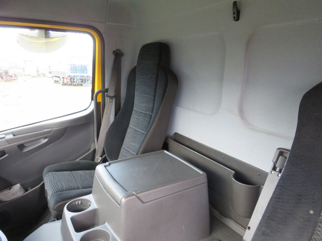 MERCEDES-BENZ Atego 1224 L Pritsche LBW - Pressukapelli kuorma-auto: kuva MERCEDES-BENZ Atego 1224 L Pritsche LBW - Pressukapelli kuorma-auto MERCEDES-BENZ Atego 1224 L Pritsche LBW - Pressukapelli kuorma-auto: kuva MERCEDES-BENZ Atego 1224 L Pritsche LBW - Pressukapelli kuorma-auto