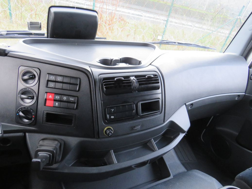 MERCEDES-BENZ Atego 1527 L Pritsche LBW - Pressukapelli kuorma-auto: kuva MERCEDES-BENZ Atego 1527 L Pritsche LBW - Pressukapelli kuorma-auto MERCEDES-BENZ Atego 1527 L Pritsche LBW - Pressukapelli kuorma-auto: kuva MERCEDES-BENZ Atego 1527 L Pritsche LBW - Pressukapelli kuorma-auto