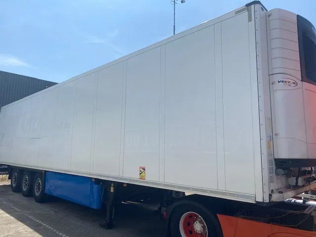 Schmitz Cargobull SCB 53B koelvries met carrier vector 1950MT 2 temp en tussenwand, - Refrigeraattori puoliperävaunu: kuva Schmitz Cargobull SCB 53B koelvries met carrier vector 1950MT 2 temp en tussenwand, - Refrigeraattori puoliperävaunu Schmitz Cargobull SCB 53B koelvries met carrier vector 1950MT 2 temp en tussenwand, - Refrigeraattori puoliperävaunu: kuva Schmitz Cargobull SCB 53B koelvries met carrier vector 1950MT 2 temp en tussenwand, - Refrigeraattori puoliperävaunu